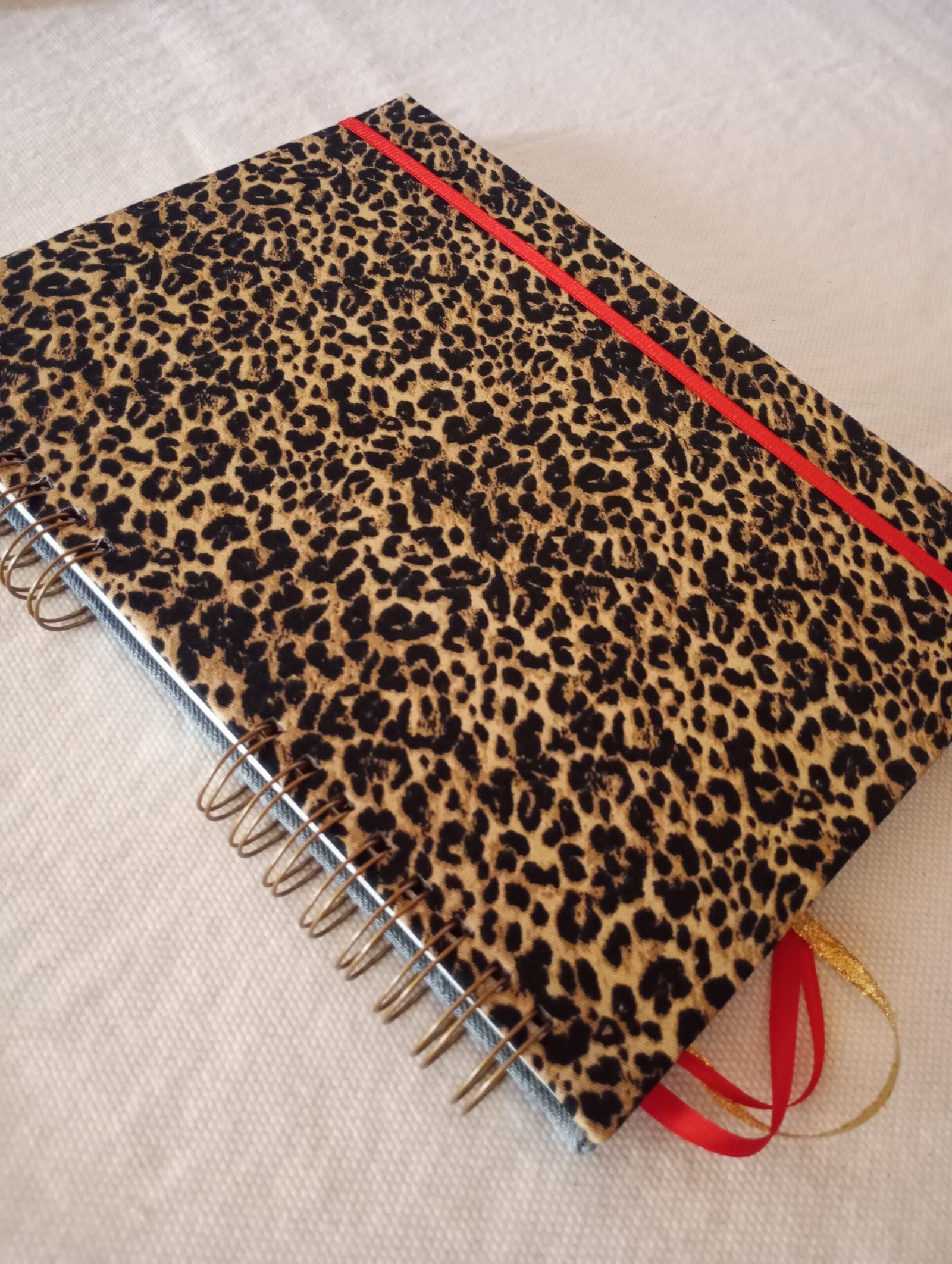 Cuaderno A4 "rayado/ cuadriculado" 3 Cuaderno A4 "rayado/ cuadriculado" - Imagen 3